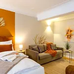 Art Loft Altstadt I 90 Qm I 2 Schlafzimmer I 2 Arbeitsplaetze I 6 Gaeste Apartment *