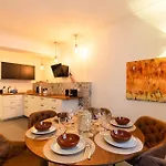 Art Loft Altstadt I 90 Qm I 2 Schlafzimmer I 2 Arbeitsplaetze I 6 Gaeste Apartment *