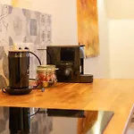 Apartment 90 Qm Business&group I Altstadt I 6 Schlafplätze In 3 Betten I 2 Arbeitsplätze I Wifi&lan I Fitness I Self Check-in *