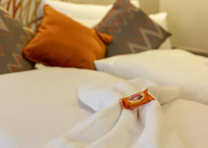 Art Loft Altstadt I 90 Qm I 2 Schlafzimmer I 2 Arbeitsplaetze I 6 Gaeste Apartment *